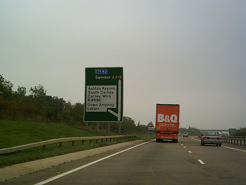 File:A419 (southbound) - Coppermine - 8423.jpg