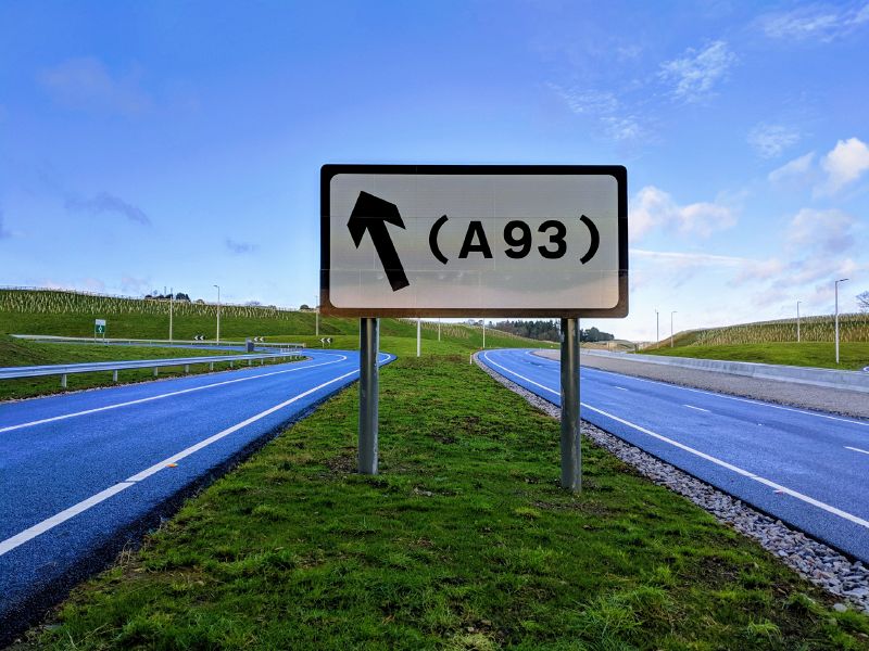 File:A90 AWPR - Deeside Junction - A93 diverge sign.jpg