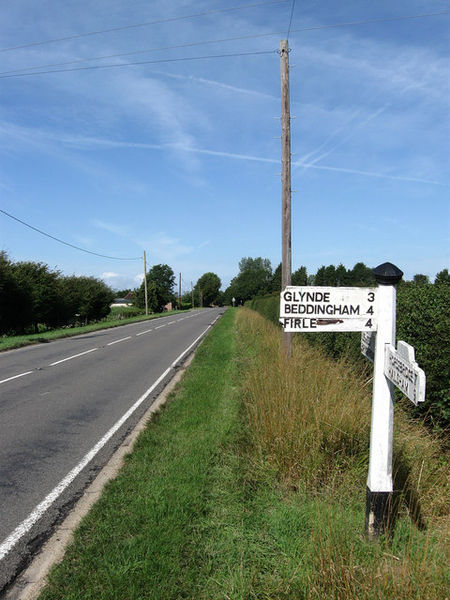 File:Laughton Road - Geograph - 1427455.jpg