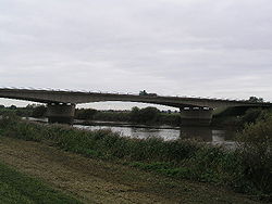 M180 crossing the River Trent - Geograph - 65309.jpg