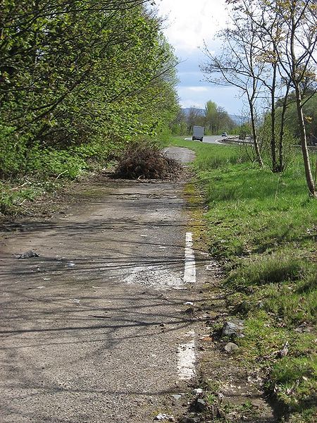 File:Abandoned alignment A8 Woodhall (east of Port Glasgow) - Coppermine - 17961.JPG