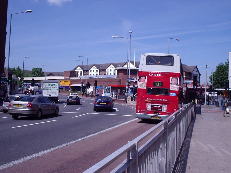 File:Kingston bus lanes - Coppermine - 2221.JPG