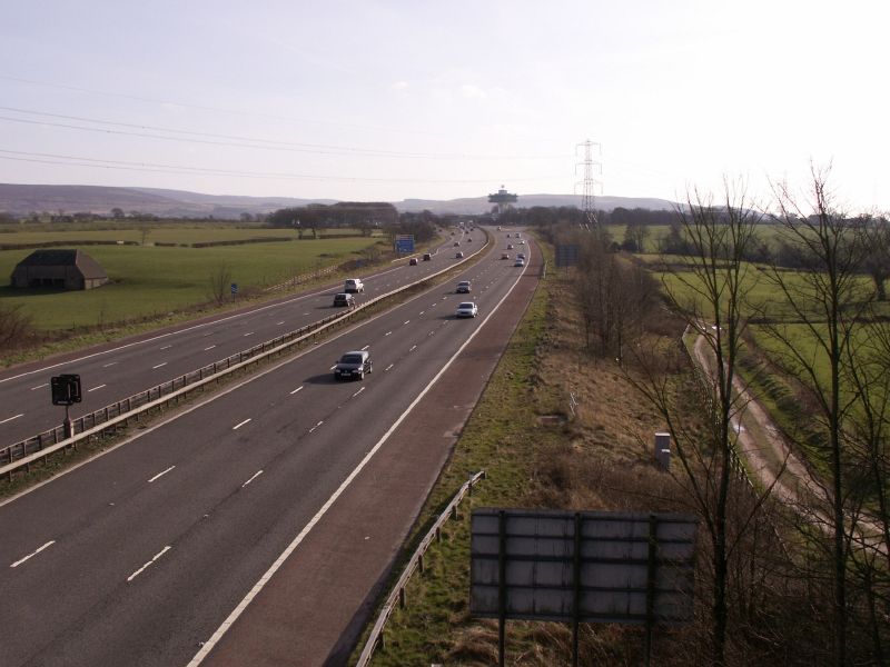 File:M6 southbound towards Forton services.jpg