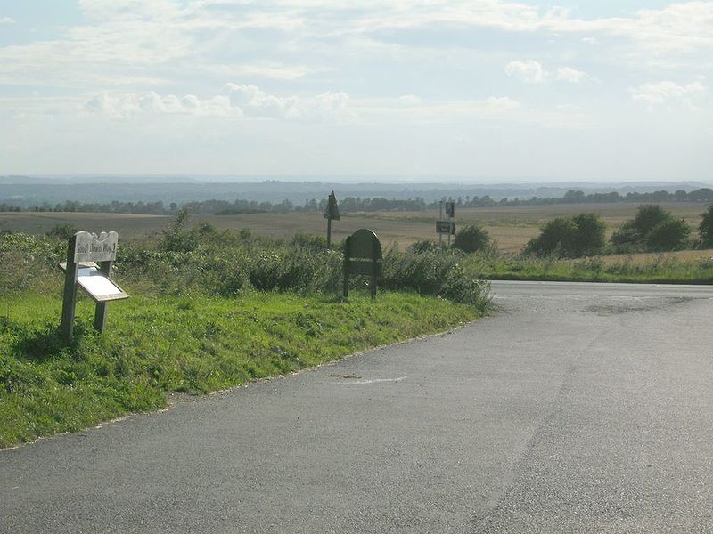 File:A272 - South Downs Way - Coppermine - 20208.jpg