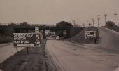 Connecticut-wilbur-cross-parkway-exit-signing-treatment-1950s.jpg