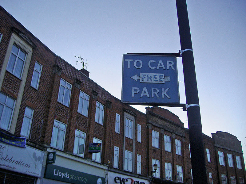 File:Old car park sign - Coppermine - 21449.JPG