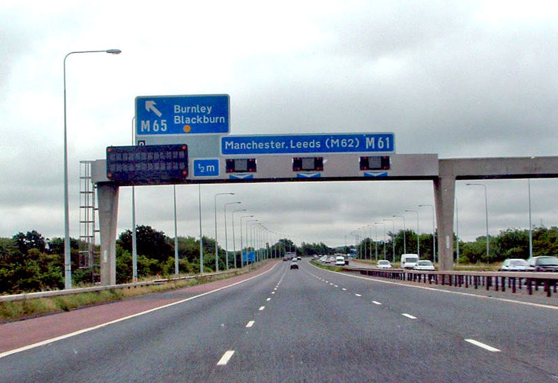 File:Southbound Signs at M61-M65 Junction - Coppermine - 6755.jpg