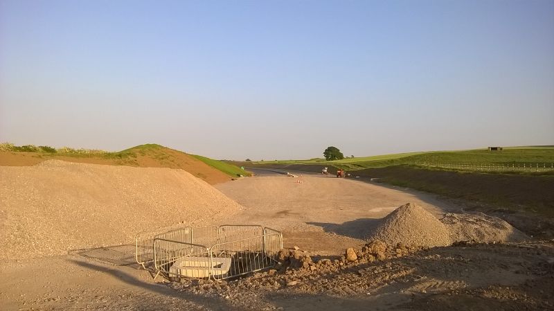 File:20160605-1946 - A1M looking south from Catterick Lane - 54.368375N 1.634180W.jpg