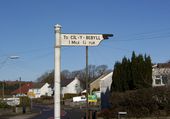 Signpost at Rhos, near Pontardawe - Geograph - 133394.jpg