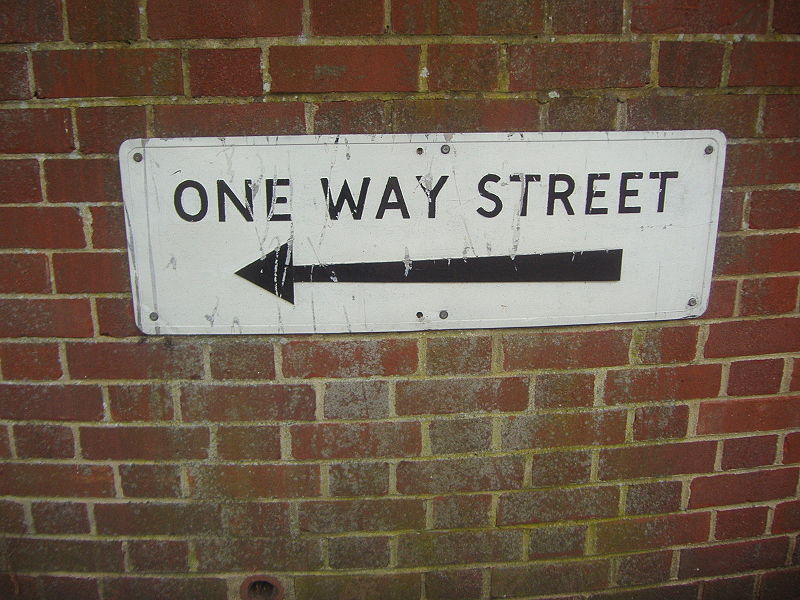 File:One Way Street, Ewell - Coppermine - 22647.JPG