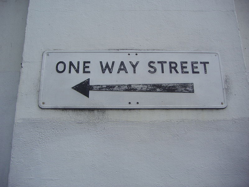 File:One Way Street, Ewell - Coppermine - 22648.JPG