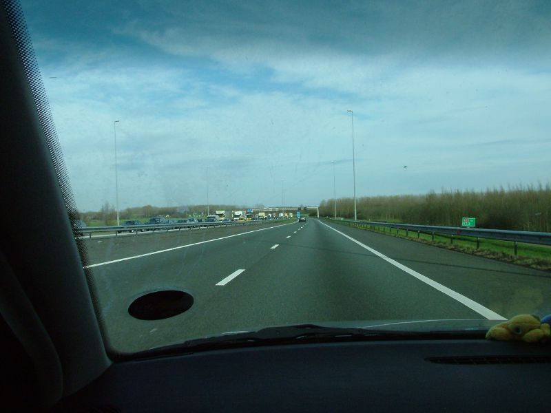 File:Netherlands needs some D3. Jammed D2 heading south as we head north on the A27 south of Utrecht - Coppermine - 5409.JPG