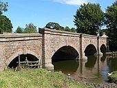 Barrow upon Soar bridge - Geograph - 516703.jpg