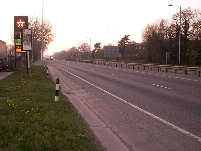 File:Chichester Bypass between roundabouts.jpg