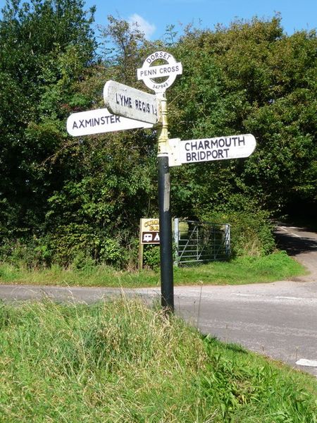 File:Wootton Fitzpaine- Penn Cross finger-post - Geograph - 1485712.jpg