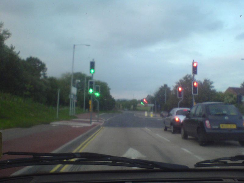 File:Taunton Pointless traffic lights -2 - Coppermine - 7803.JPG