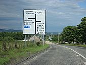 Old A8 (B7066) sign for Shotts Junction - Coppermine - 14209.JPG