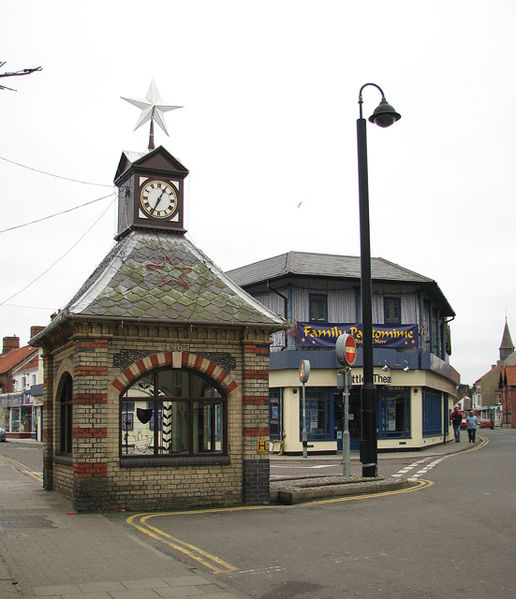 File:Town clock and the Little Theatre - Geograph - 1091403.jpg