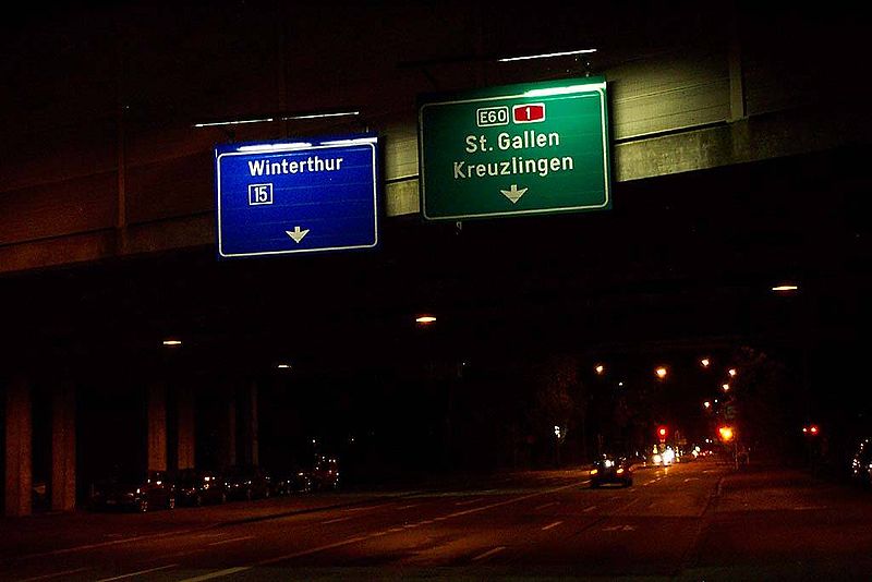 File:Overhead signs for Hauptstr. 15 and the N-1 Autobahn in Winterthur, Switzerland - Coppermine - 16049.jpg