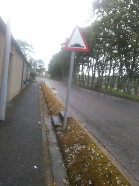 File:Speed Humps sign which shouldn't be there.jpg