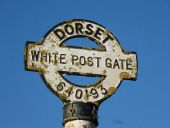 Oborne- detail of White Post Gate signpost - Geograph - 2802997.jpg