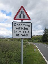 A87 Glen Varragill - road narrows - oncoming vehicles.jpg