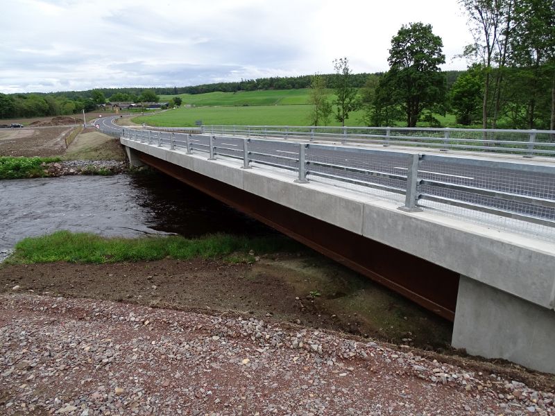 File:B9090 White Bridge realignment - new Nairn bridge looking upstream from north.jpg