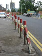 Red & White bollards, Greendyke St, Glasgow - Coppermine - 15326.JPG