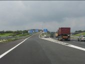 M4 Motorway - westbound exit slip road, junction 30 - Geograph - 2079077.jpg