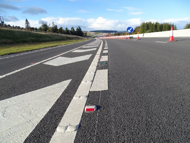 File:A90 AWPR - Craibstone Junction - NB diverge road studs.jpg