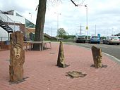 Statues at Toddington Services - Geograph - 162896.jpg