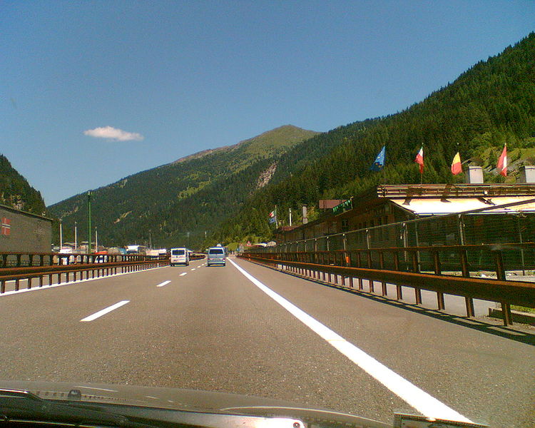 File:I A22 Austria Border - 17JUL06 - Coppermine - 6992.jpg