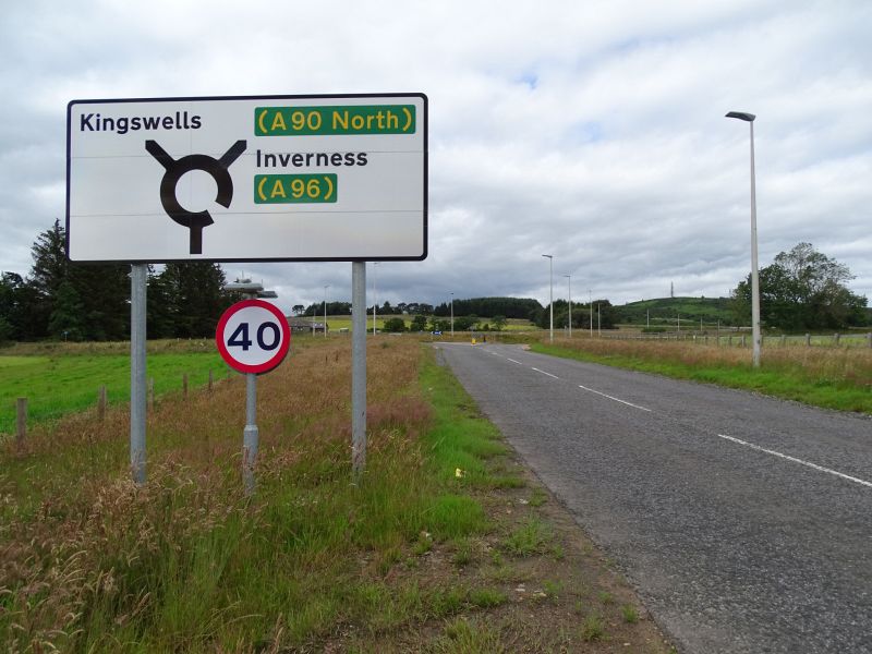 File:Kingswells North Junction - roundabout north appraoch direction sign on local road.jpg