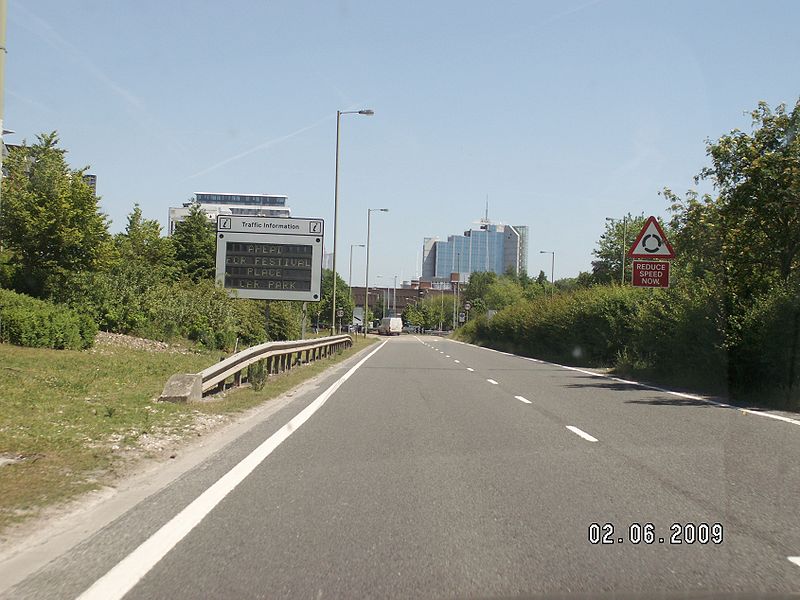 File:A3010 Victory Roundabout.jpg