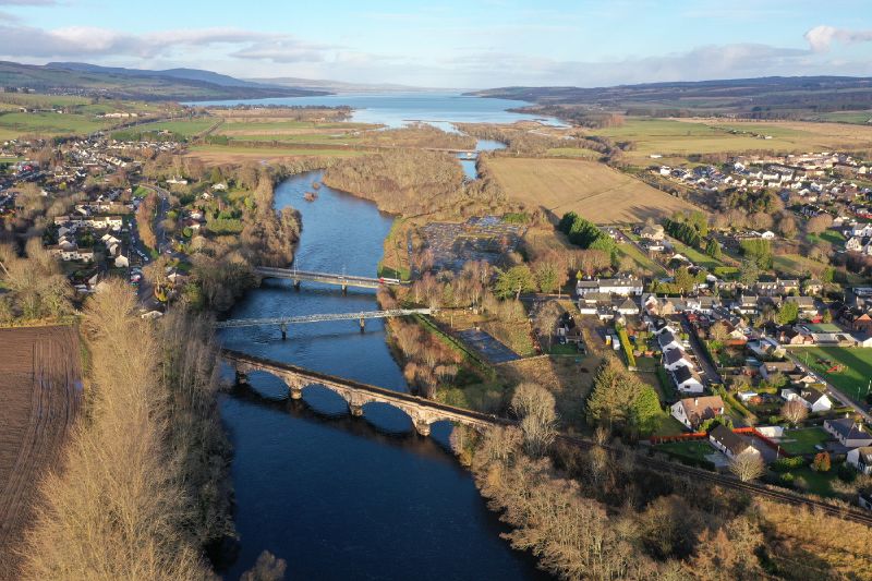 File:A862 Conon Bridge - three bridges aerial from West.jpg
