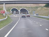 Weston Hills Tunnel - Geograph - 505801.jpg