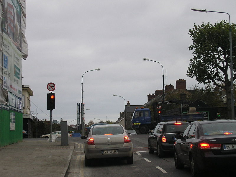 File:No right turn onto South Circular Road, Dublin. - Coppermine - 9123.jpg