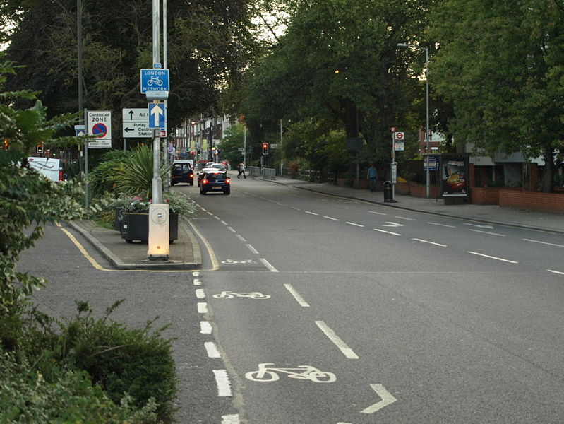 File:A235 approaching Purley.jpg