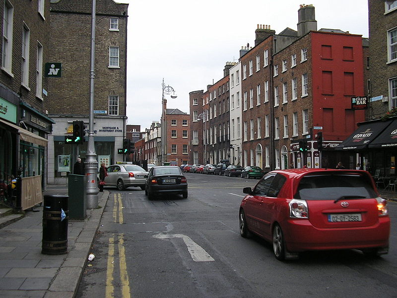 File:Junction of Baggot Street Lower and Ely Place. - Coppermine - 9128.jpg
