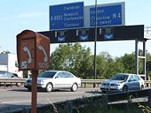 M4 overhead gantry - Geograph - 536912.jpg