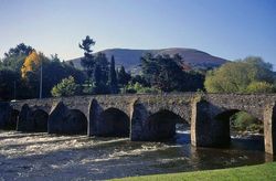 Usk Bridge - Geograph - 2254342.jpg