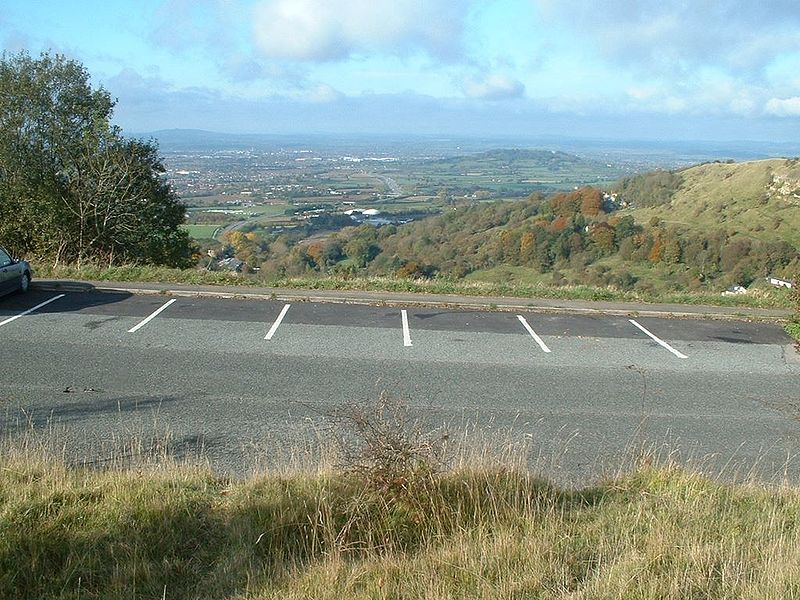 File:Cotswold escarpment - Coppermine - 15904.jpg