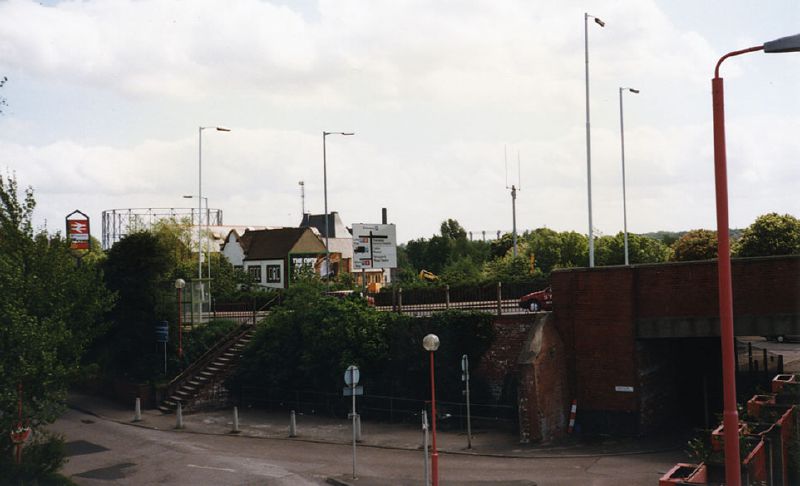 File:Northampton Station in Network SouthEast days - Coppermine - 10444.jpg