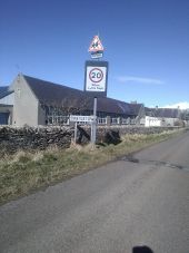 School 20mph sign at Castletown primary.jpeg