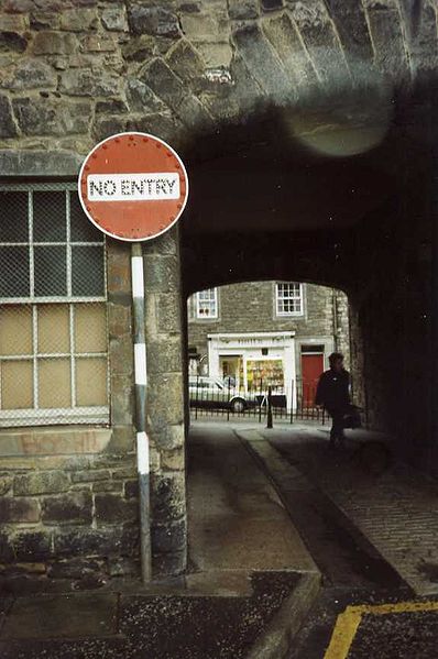 File:Pre-Worboys No Entry sign in Edinburgh - Coppermine - 23314.jpg