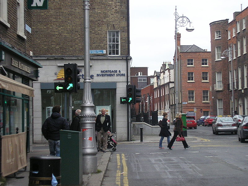 File:Junction of Baggot Street Lower and Ely Place. - Coppermine - 9127.jpg