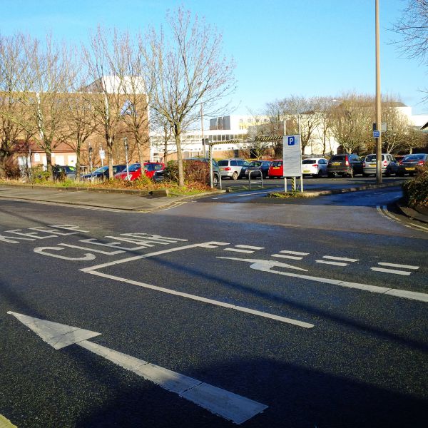 File:MorecambeSignForCarPark 20141130.jpg