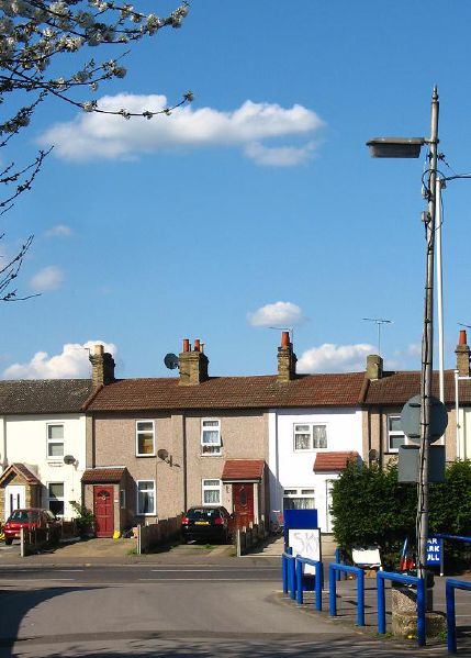 File:Approach to Romford Greyhound Stadium - Coppermine - 21940.jpg