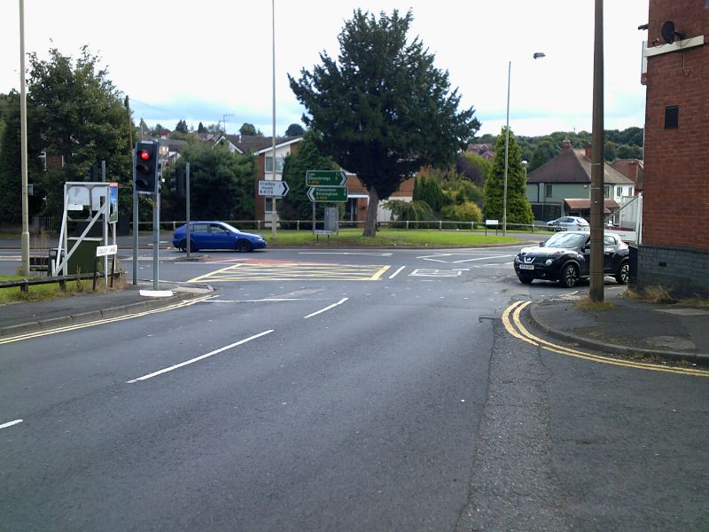 File:The B4173 looking at the A458.jpg