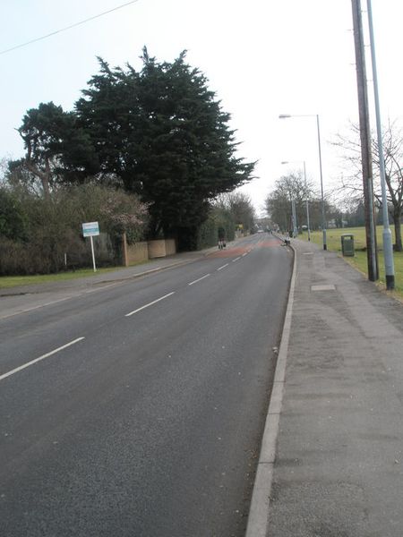 File:Mid section of Horton Road - Geograph - 1174008.jpg